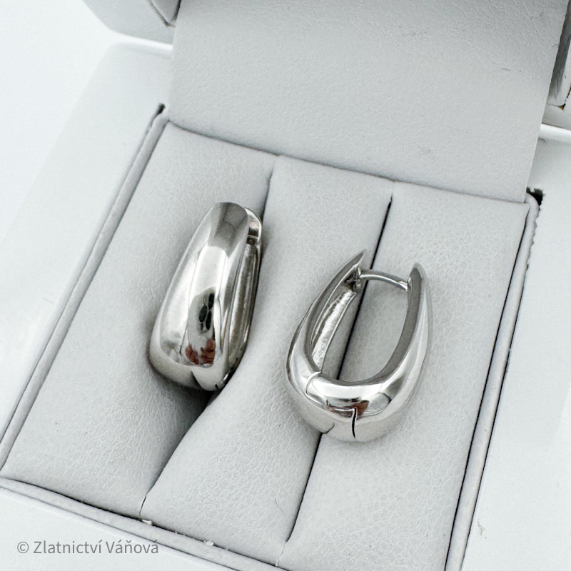 Celostříbrné moderní náušnice